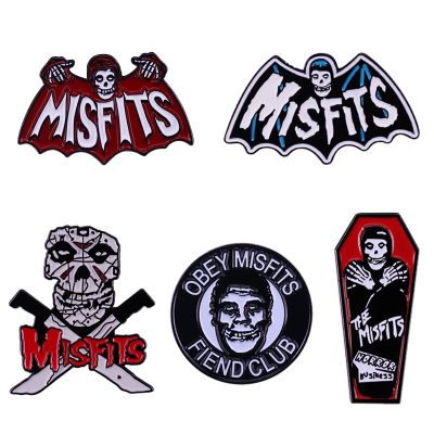 【CW】 Punk Band Lapel Pin Bat Fiend brooch Coffin Music Musical Horror Scream badge gift