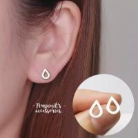 ✈ พร้อมส่ง : ?? ต่างหูสไตล์มินิมอลลายหยดน้ำ  Waterdrop Minimalist Stud Earring.