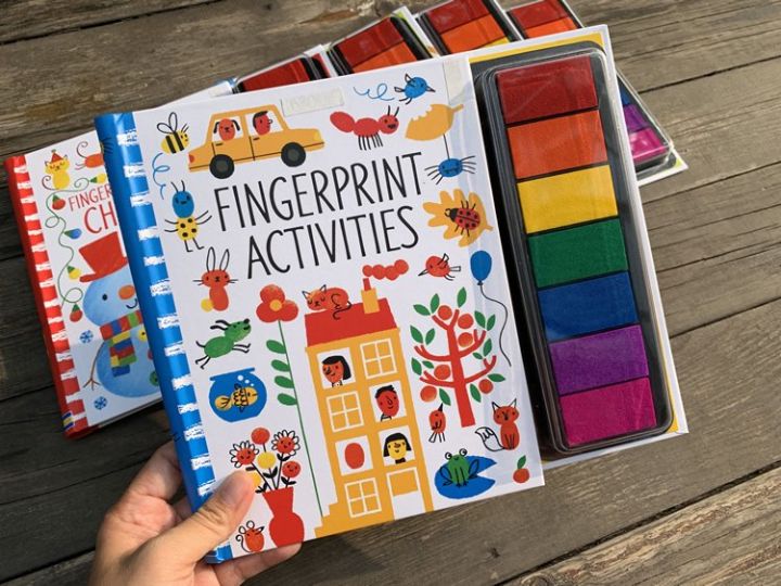 Vẽ tranh ngón tay không chỉ là một trò chơi đơn thuần mà còn là một cách tuyệt vời để giúp bé phát triển trí tưởng tượng và khả năng vẽ của mình. Hãy tập vẽ ngón tay cho bé và cùng khám phá thế giới đầy màu sắc và điêu luyện mà chỉ với đầu ngón tay bé nhỏ.