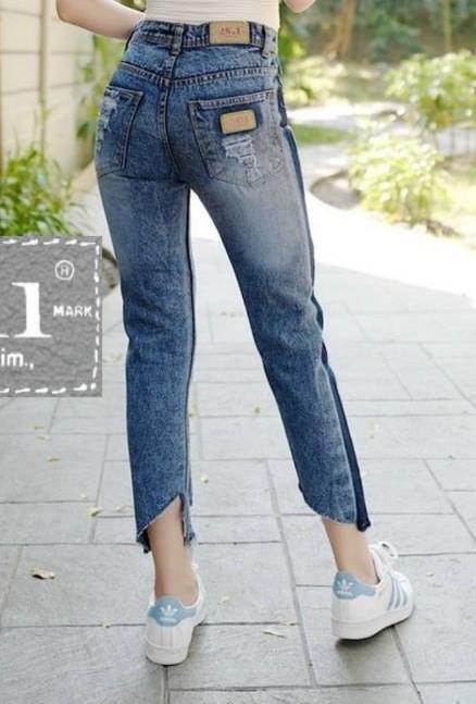2511-vintage-denim-jeans-by-araya-กางเกงยีนส์-ผญ-กางเกงยีนส์เอวสูง-ยีนส์ทรงบอยสลิม-ช่วงขาเล็ก-แต่งขาดแนวเซอร์แบบเท่ๆสวยจริงๆ-ผ้าไม่ยืด-ทรงสวยมาก