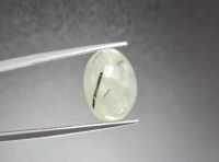 พลอยหลังเบี้ย ไหมเขียว (Green Rutilated Quartz)  น้ำหนัก 7.85 ct. ขนาด 9.9*6.2*13.7 mm. พลอยแท้ 100% เนื้อดี ราคาถูก