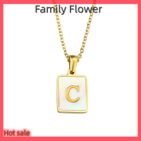 Family Flower Flash Sale สร้อยคอโซ่ทองเครื่องประดับจี้ตัวอักษรเริ่มต้นเปลือกธรรมชาติสี่เหลี่ยม