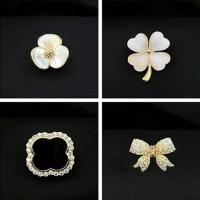 brooch upscale female wardrobe malfunction prevention V neither ubcle nor ubc pin buckle accessories corsage waist artifact