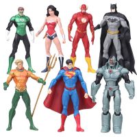 DC Justice League Marvel Super Hero League 7 S Superman Wonder Woman Batman Hand Office Aberdeen Decoration toys