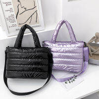 Women Winter Fashion Nylon Embroidery Thread Crossbody Bag Winter Female Quilted Totes Luxury nd Designer Handbag for 2022 가방