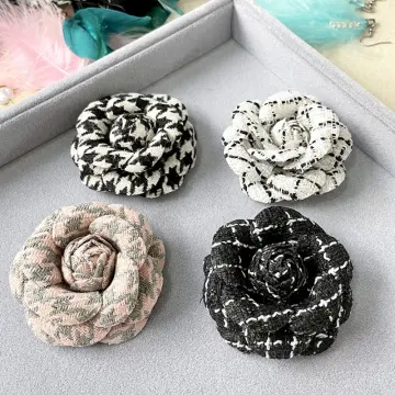 New Fabric Camellia Flower Brooch Pins for Women Elegant Crystal Pearl  Brooches Corsage Suit Sweater Collar Fashion Jewelry