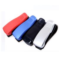 1x Fashion Car Vehicle Sun Visor Sunglasses Eye Glasses Card Pen Holder Clip Car