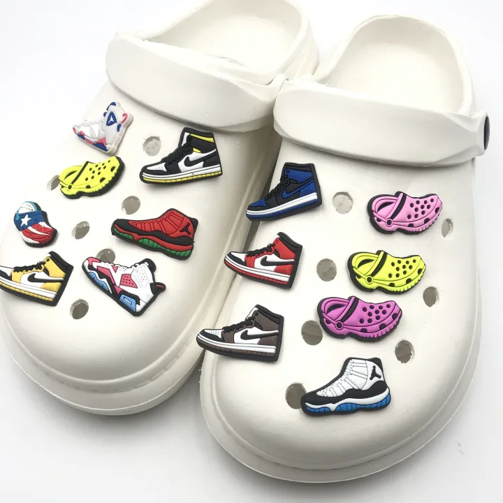 shoes design Jibbitz Crocs Shoe Charm Jibbitz set Animated cartoon shoe