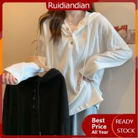 Ruidiandian เสื้อฮู้ด M-3XL สำหรับผู้หญิง,แฟชั่นสไตล์เกาหลีสีขาวดำลายทางมีแขนยาวหลวมเสื้อแบบบางยาวถึงก้นเสื้อยืดมีฮู๊ด