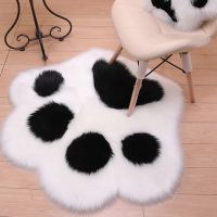 Creative Cute Bear Paw Shape Plush Car Home Living Room Bedroom Desk Foot Mats Shaggy Fluffy Bear Paw Rug Bedside Car