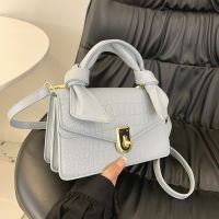 [COD] womens 2023 spring new retro niche one-shoulder diagonal bag simple casual square