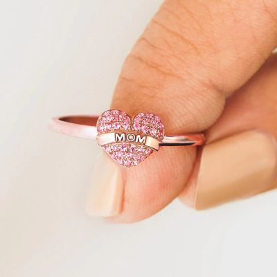 แหวนแหวนเครื่องประดับสำหรับผู้หญิงลูกบาศก์เซอร์โคเนียสีชมพูหัวใจแบบใหม่ Kado untuk Ibu แฟชั่นสลักตัวอักษรแบบปรับได้ Anillos De Mujer