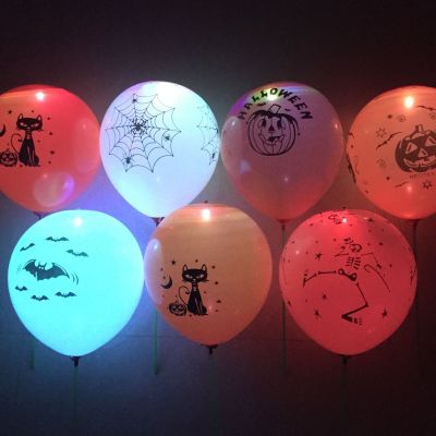 ที่มีสีสันส่องสว่างบอลลูนโคมไฟ LED หัวรบโคมไฟว่าวกลางคืนนำทางแสงคลื่นบอลแขวนหลุมอุปกรณ์