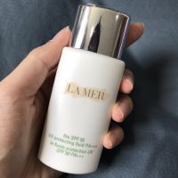 La Mer The SPF 50 UV Protecting Fluid PA+++ 50 mL. กันแดดสูตรน้ำบางเบา ช่วยปกป้องผิวจากแสงแดด