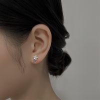 [COD] Gumao Hollow Earrings Temperament Small and Fashionable