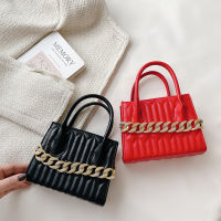 Trend Womens Bag PU Leather Metal Chain Shoulder Bag Thread Quilted Zipper Luxury Handbag Embroidery Thread Designer Clutch Bag