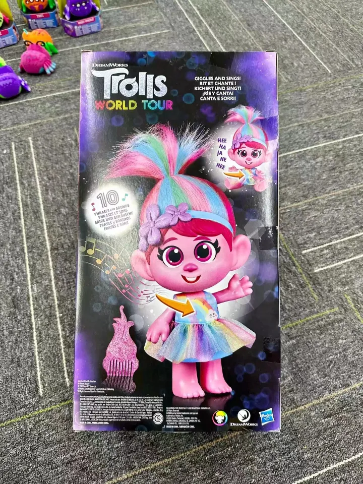 DreamWorks Trolls Popstar Poppy Singing Doll, Includes Toy Ukulele