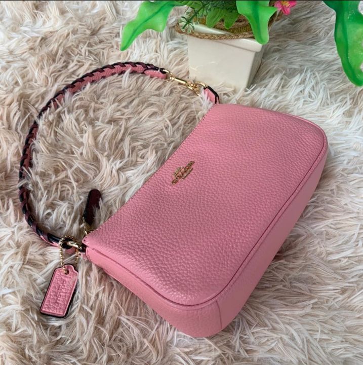 COACH Nolita Wristlet 19 in Pink