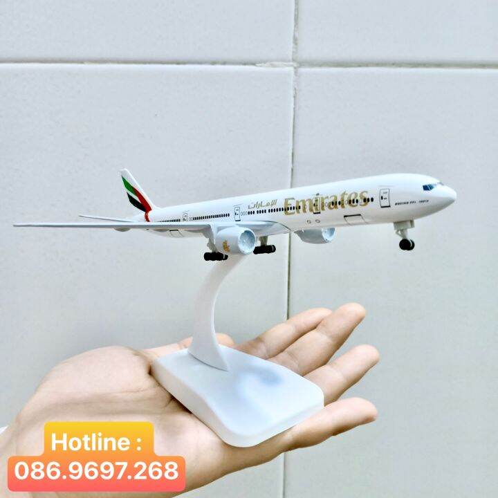 Mua Mô hình máy bay Emirates Airbus A380 LED 47cm có bánh xe và led  Tiki