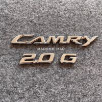 โลโก้ CAMRY 2.0 G สีเงิน (จำนวน 3 ชิ้น)