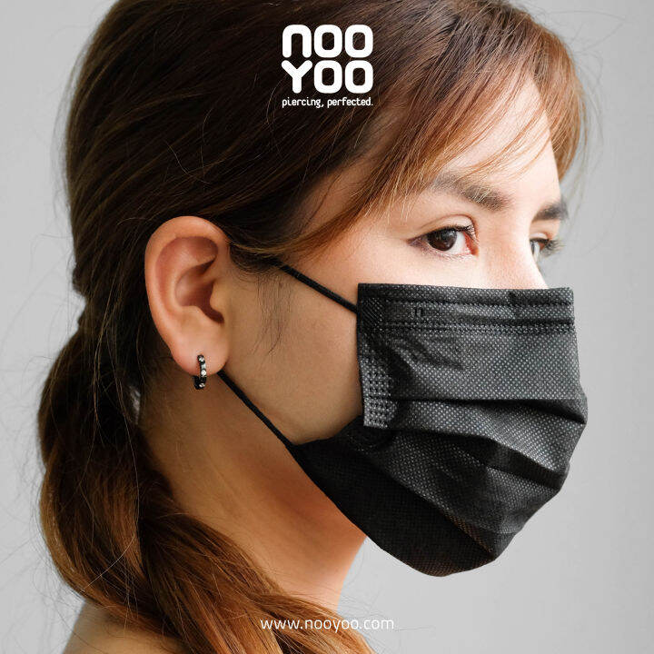 nooyoo-ต่างหูสำหรับผิวแพ้ง่าย-hoop-with-3-cubic-zirconia-ขาว-ดำ