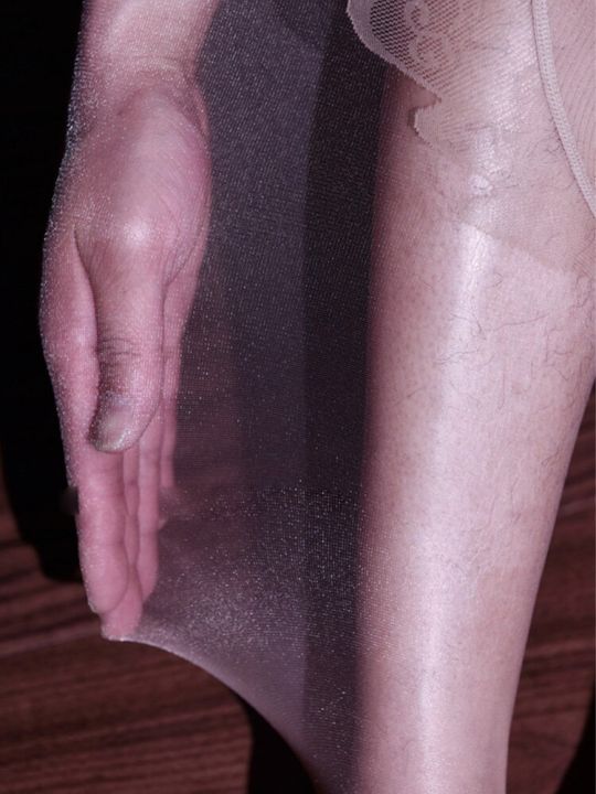 ถุงน่องลายผีเสื้อเป้า3d-กางเกงในเป้านูนของคุณดูผ่านแขนปิดแน่นรัดรูปถุงน่องแพนตี้โฮสเงาวาวโปร่งขนาดใหญ่พิเศษ