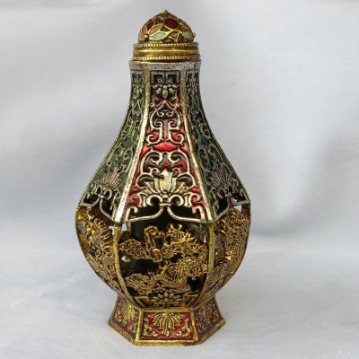 ✲☋ Antique Bronze Dragon snuff bottle decoration of Chinese Zodiac