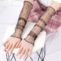 New Summer Mesh Ice Sleeves Ladies Long-Sleeved Cycling Lace Floral Half-Finger Gloves Fashion Outdoor Sunscreen Mesh Sleeves Sleeves