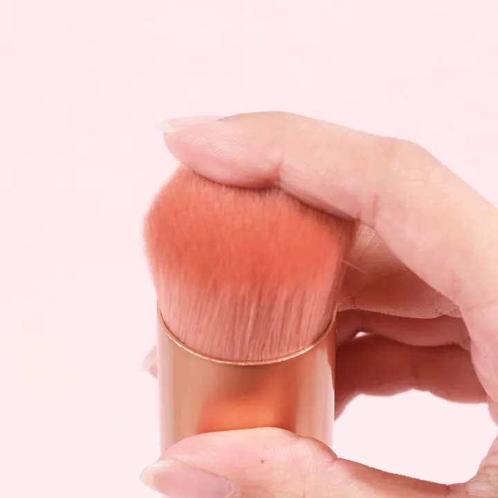 oni-round-foundation-brush-sakura-pink