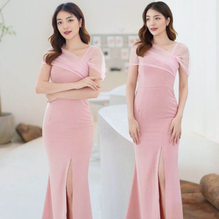 ชุดราตรียาวสีชมพูสไตล์เรียบหรูดูแพง ไหล่แต่งผ้าซีทรู กระโปรงยาวผ่าหน้า เหมาะสำหรับใส่เป็นชุดราตรี ชุดไปงานแต่งงาน ชุดเพื่อนเจ้าสาว ชุดไปงานเลี้ยงต่างๆ | Lazada.co.th ชุดราตรียาวสีชมพูสไตล์เรียบหรูดูแพง ไหล่แต่งผ้าซีทรู กระโปรงยาวผ่าหน้า เหมาะสำหรับใส่เป็นชุดราตรี ชุดไปงานแต่งงาน ชุดเพื่อนเจ้าสาว ชุดไปงานเลี้ยงต่างๆ | Lazada.Co.Th