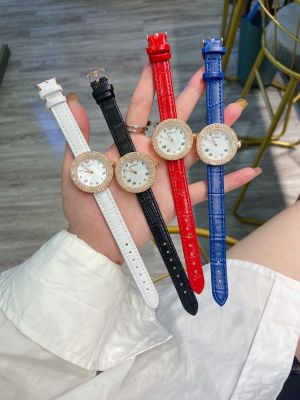 (สไตล์ใหม่) Original Armanis นาฬิกาข้อมือผู้หญิงคุณภาพสูงหญิงนาฬิกาพื้นฐานสายหนังแฟชั่นลำลอง All-Match นาฬิกาผู้หญิงสายหนังเพชรตกแต่งประณีต