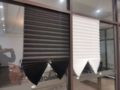 Easy Lift Cordless Pleated Light Blocking Shade Window Blinds Apartment Home Use Window Curtain Blackout