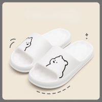 [Flying shoes]รองเท้าแตะผู้หญิง/ผู้ชาย39; S 2023ฤดูร้อนใหม่ Comfort บ้านผู้หญิง39; S หมีน้อยน่ารักกันลื่น Gratis Ongkir ผู้ชาย