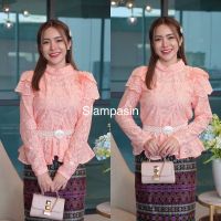 Nangfa เสื้อลูกไม้ เสื้อลูกไม้แขนยาว รุ่นวีหน้า ทรงสวยดูสง่า ผ้านุ่มใส่สบาย อก S M L XL XXL  เสื้อลูกไม้สีโอรส เสื้อลูกไม้ชุดไทย Lace Blouse