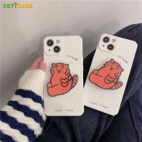 น่ารัก Lucky Tiger ที่วางโทรศัพท์3D คลุมทั้งหมดเลนส์เคสโทรศัพท์สำหรับ Apple IPhone 13 12 11 Pro X XS Max XR 7 8 Plus ซิลิโคน TPU ป้องกันด้านหลังสีขาวสีส้ม