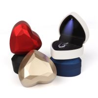 Luxury Heart Shaped LED Light Wedding Ring Box With Display Storage Jewelry Decoration Box Ring Pendant Bag Birthday Gift