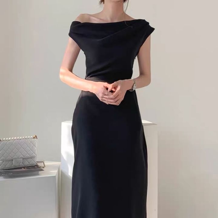 french-style-one-shoulder-dress-black-white