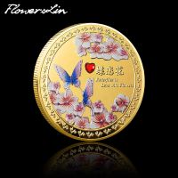 [Flowerslin] Butterflies In Love With Flowers Painted Coin Romantic Love Commemorative Coin Loveheart Gem Souvenir Medal Collect