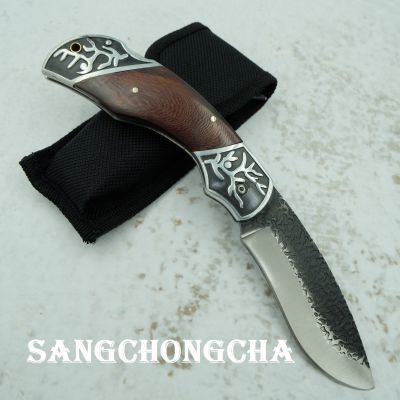 Sangchongcha Folding knife camping 5CR13MOV มีดพับ มีดพกพา มีดเดินป่า มีดสวยงาม มีดแคมป์ปิ้ง มีดพกเดินป่า มีดป้องกันตัว ลายดามัสกัส ดูคลาสสลิกมีคุณค่าน่าสะสม ใหญ่ ยาว 21 cm ด้ามไม้แท้ พร้อมระบบล็อคใบมีดที่แข็งแกร่ง lock back แถมซองไนลอนอย่างหนา NB016