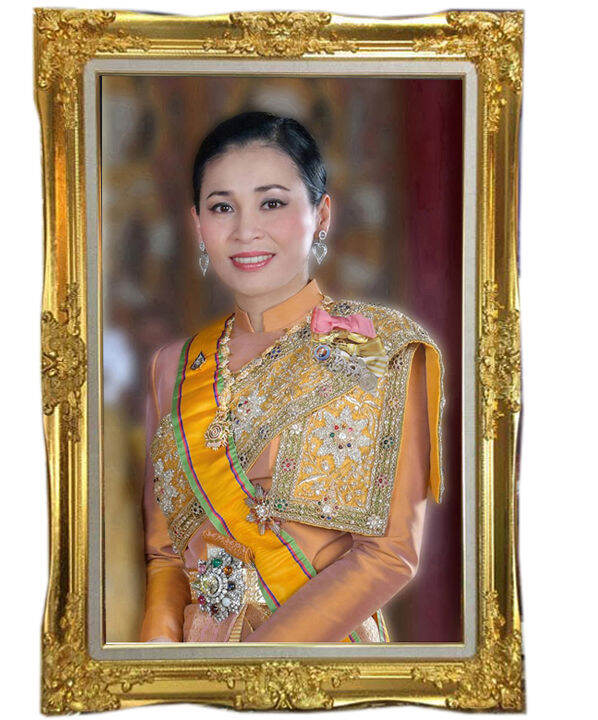 กรอบรูปหลุยส์-พระราชินี-สุทิดา-ขนาดกรอบ-26x36-นิ้ว-หลุยส์-สีทองวาว-เกรดงานหรูหราสวยงาม-เปลี่ยนภาพพระฉายาลักษณ์-ทักแชท-หรือ-id-0891857667