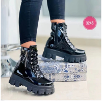 2023แนวโน้มฤดูหนาวรองเท้าผู้หญิงสิทธิบัตรหนังซิป Warm Punk Gothic Combat Boots Lace Up กีฬาสบายๆหนา Biker Boots