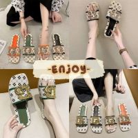 ?EnJoy? พร้อมส่ง (LT-DD) รองเท้าแตะสวม ตรงหัวดีเทลเข็มกลัด เก๋ๆลายสุดคิ้ว ทรงสวย