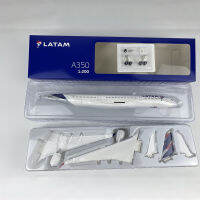 1200ขนาด A350 A350-900 HG10741GR LATAM สายการบินเครื่องบินพลาสติกประกอบเครื่องบินรุ่นเครื่องบินรุ่นของเล่นสำหรับการเก็บรวบรวม