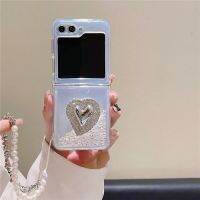 เคสสร้อยข้อมือแฟชั่นประดับเพชรทรายไหลรูปหัวใจสำหรับ Samsung Z ฝาพับ3 4 5 Flip3 Flip4 Flip5 ZFlip5กันกระแทก