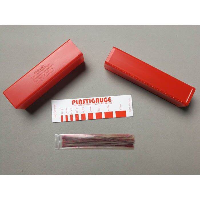 Automobile engine maintenance clearance gauge measuring crankshaft