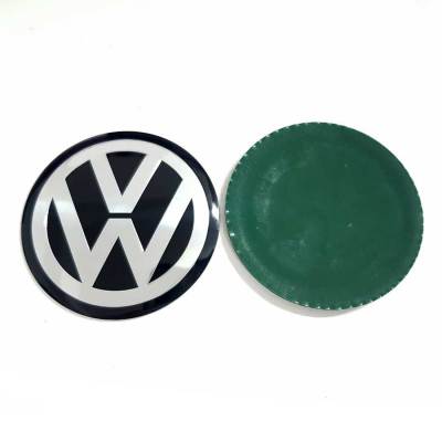 สติ๊กเกอร์อลูมิเนียม Volkswagen ขนาด 70mm.(7cm.) ราคาต่อ 1 ชิ้น สติ๊กเกอร์โฟล์คสวาเกน  นูนเล็กน้อย