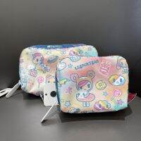 Lesportsac 2023 สินค้าใหม่ Lishibao การ์ตูนแบรนด์ร่วมถือเก็บกระเป๋าสี่เหลี่ยมขนาดเล็กกระเป๋ามินิผู้หญิงสวยพรีเมี่ยม6701จัดส่งฟรี