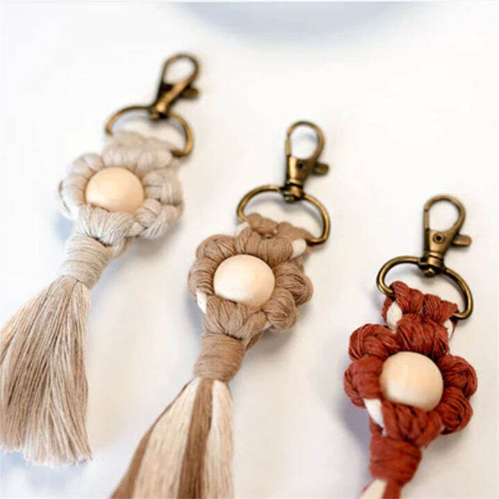 pastoral-style-gold-chain-unique-woven-design-cotton-keychain-hand-woven-keychain-phone-keychain-small-flower