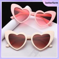 BETTERFORM แฟชั่น Clout Goggle แว่นกันแดดหัวใจรัก แว่นกันแดดรูปหัวใจ แว่นกันแดดวินเทจ ป้องกัน UV400 แว่นตา