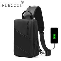 EURCOOL กระเป๋าบุรุษสะพายเฉียง USB ชาร์จกระเป๋ารัดหน้าอกท่องเที่ยวกระเป๋าถือสำหรับบุรุษกันน้ำสำหรับกระเป๋าสะพายไหล่แบบลำลองทามือ